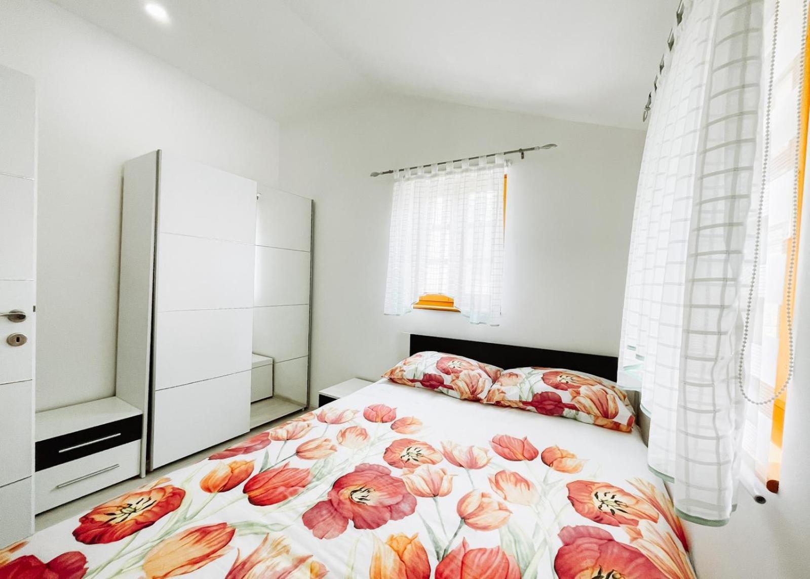 Apartman Sunny Hills クラピナ エクステリア 写真